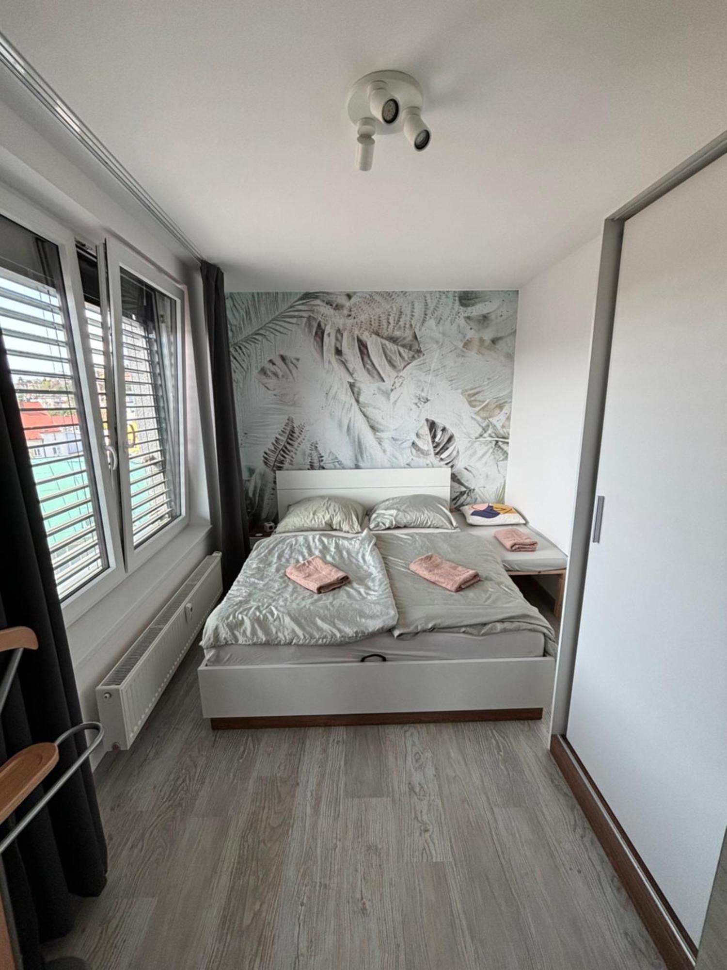 Premiere Apartment Bratislava - Private Parking Kültér fotó
