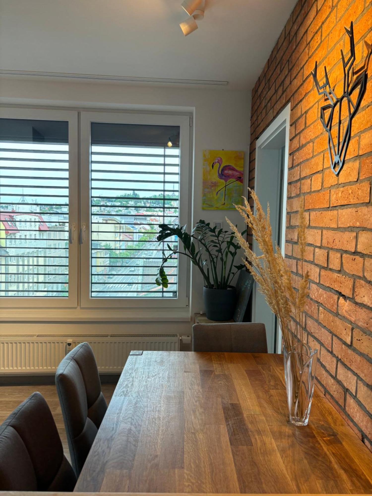 Premiere Apartment Bratislava - Private Parking Kültér fotó