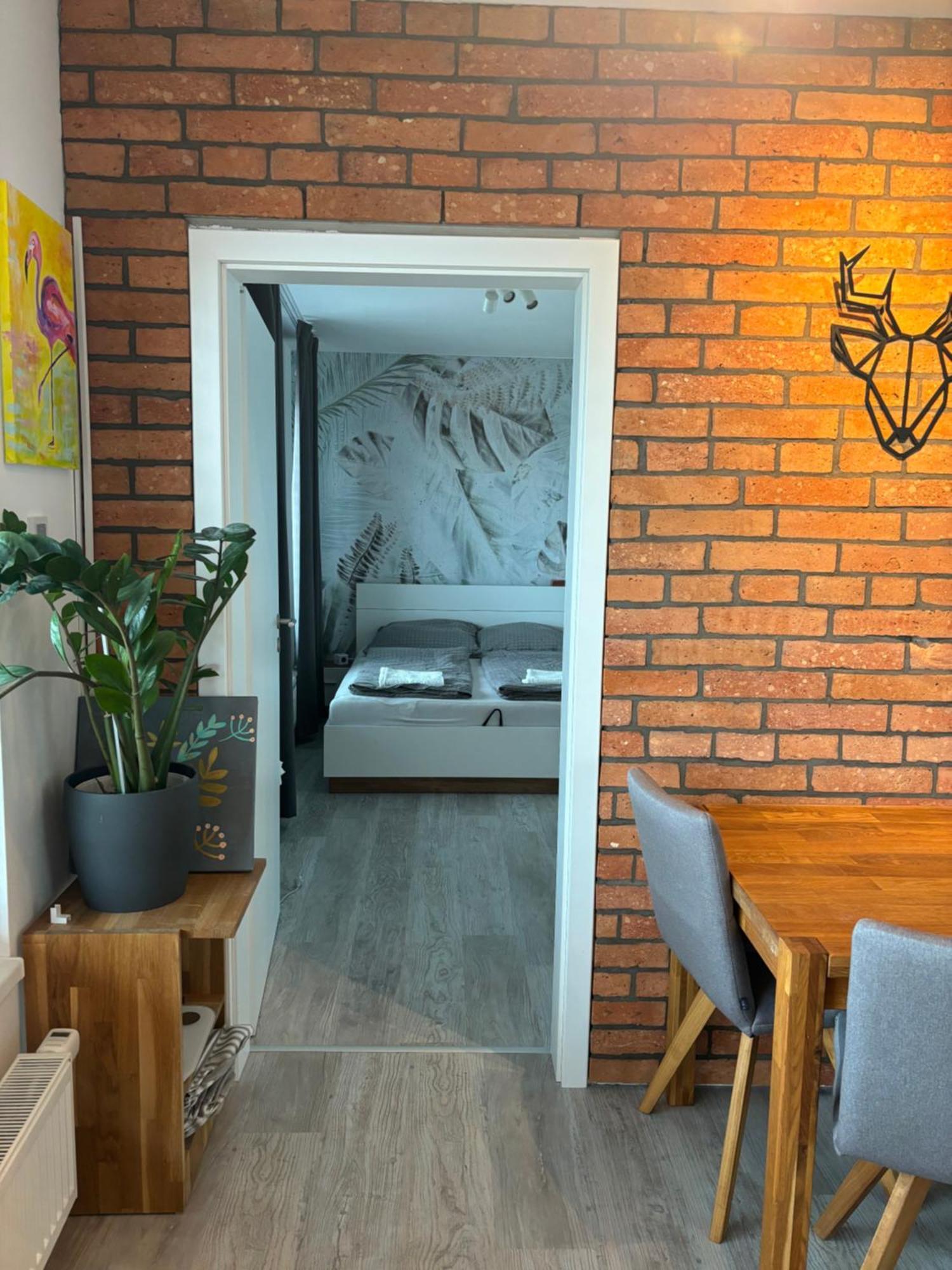 Premiere Apartment Bratislava - Private Parking Kültér fotó