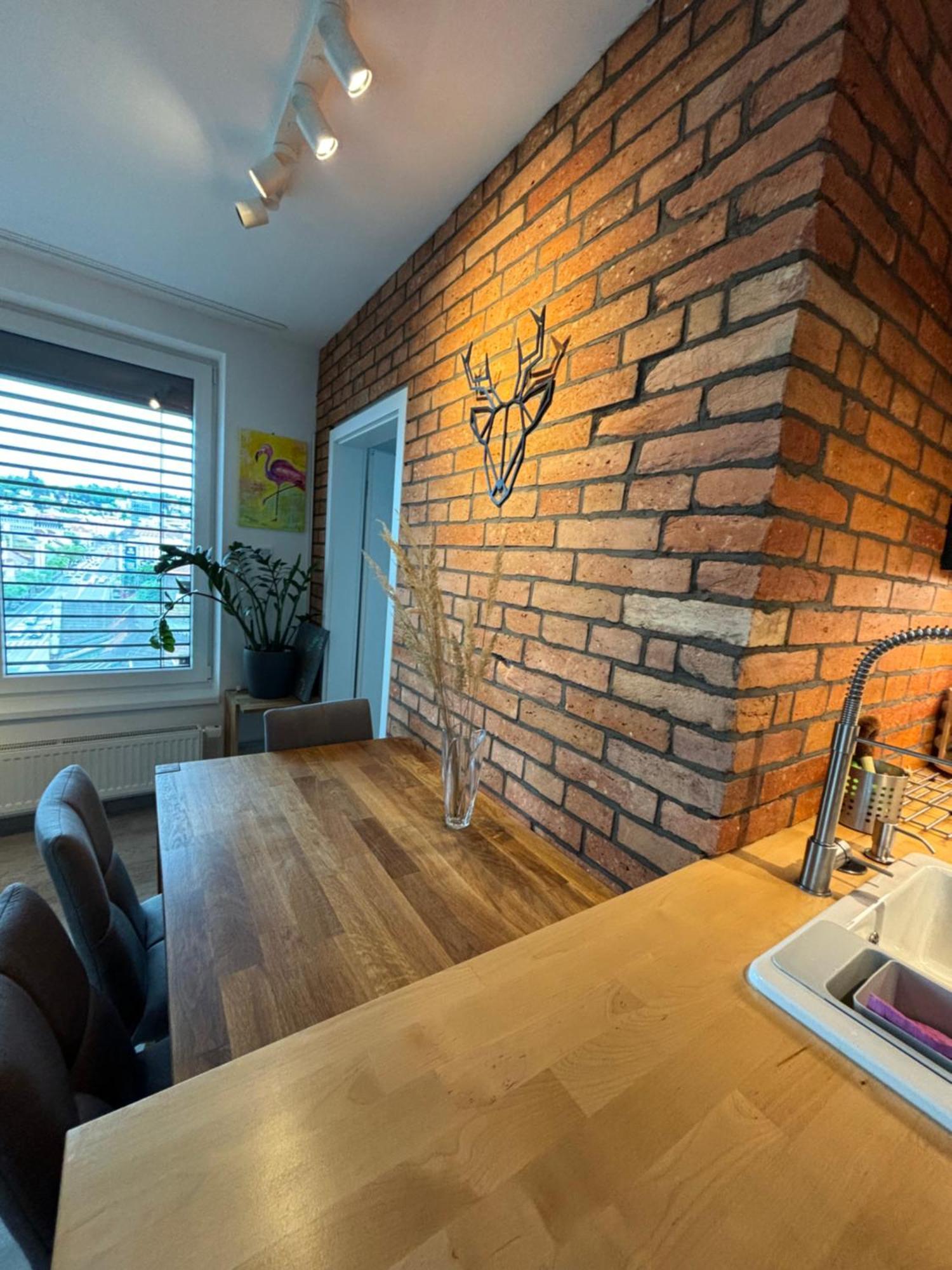 Premiere Apartment Bratislava - Private Parking Kültér fotó